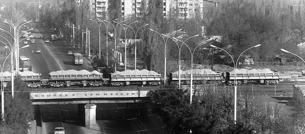 Жилых 9-этажные дома во Фрунзе, 1984 год - Sputnik Кыргызстан