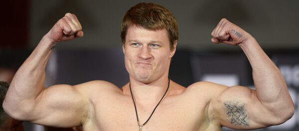 Бокс. Официальная процедура взвешивания А.Поветкина и К.Такама Бокс. Официальная процедура взвешивания А.Поветкина и К.Такама - Sputnik Кыргызстан