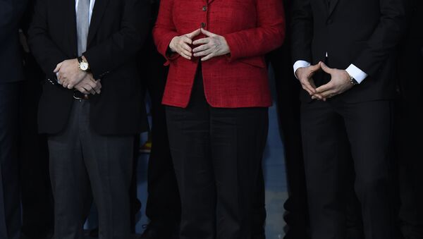 Встреча канцлера Германии Ангела Меркель с членами команды немецкой сборной по гандболу в Берлине. - Sputnik Кыргызстан