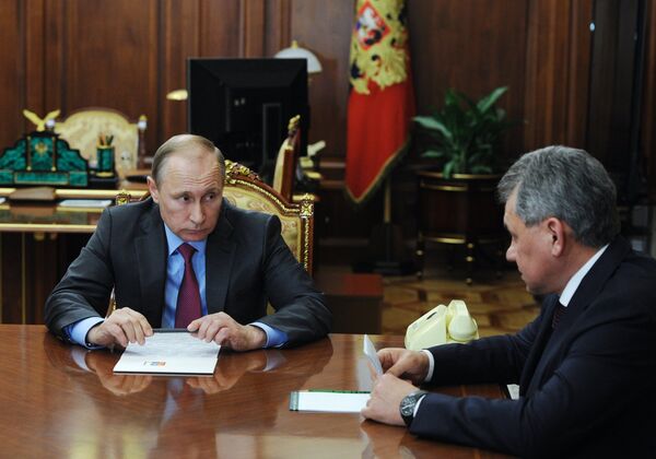 Президент РФ В. Путин встретился с министрами иностранных дел и обороны С. Лавровым и С. Шойгу - Sputnik Кыргызстан