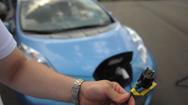 Российская презентация первого электромобиля Nissan Leaf - Sputnik Кыргызстан