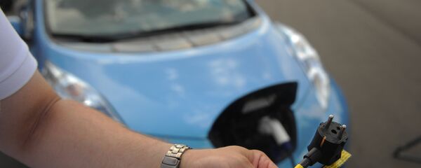 Российская презентация первого электромобиля Nissan Leaf Российская презентация первого электромобиля Nissan Leaf - Sputnik Кыргызстан