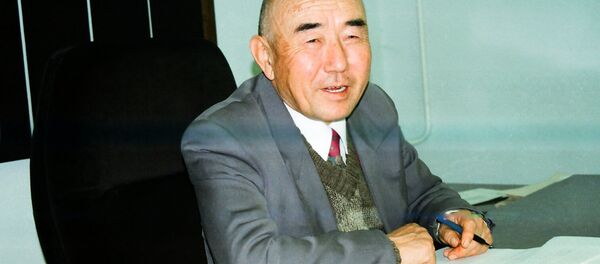 Акын, жазуучу, окумуштуу, публицист, коомдук ишмер Салижан Жигитов. Архив - Sputnik Кыргызстан