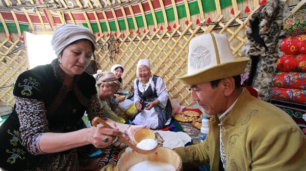 Всемирный фестиваль эпосов народов мира в Бишкеке - Sputnik Кыргызстан