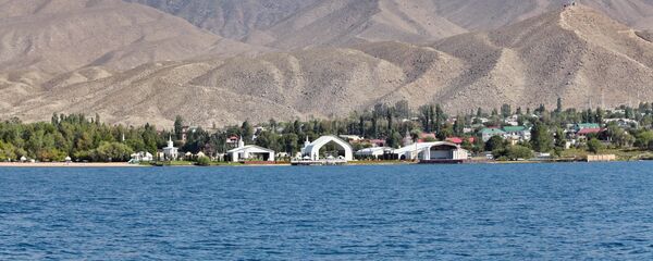 Вид на культурный центр Рух Ордо на берегу Иссык-Куля. Архивное фото - Sputnik Кыргызстан