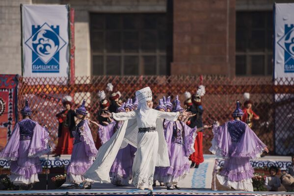 Празднование национального праздника Нооруз в Бишкеке - Sputnik Кыргызстан