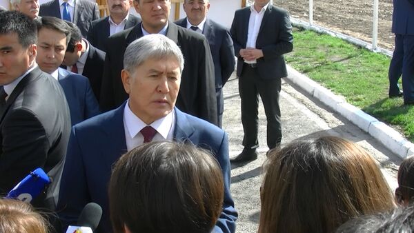 Воздух через Ташкент и ситуация на границе — заявление Атамбаева - Sputnik Кыргызстан