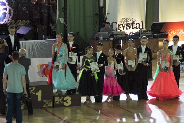 Танцоры на вручении ежегодного международного турнира по спортивным, бальным танцам ALMATY OPEN - 2016 в Казахстане. - Sputnik Кыргызстан