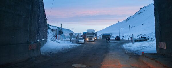 Перевал Тоо-Ашуу на автодороге Бишкек - Ош - Sputnik Кыргызстан