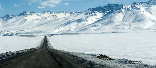 Перевал Тоо-Ашуу на автодороше Бишкек - Ош - Sputnik Кыргызстан