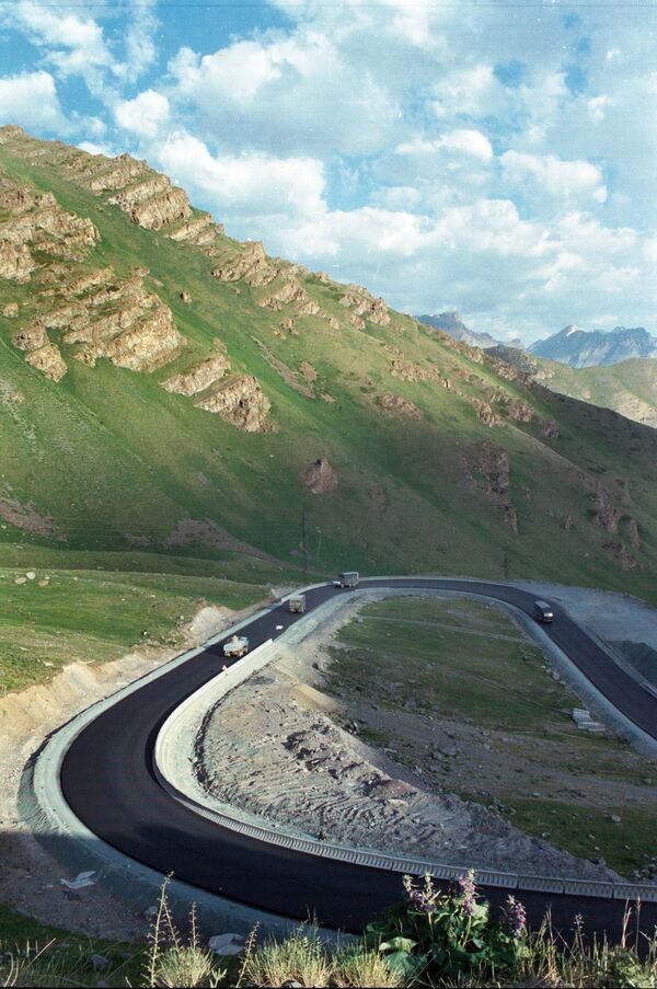 Перевал Тоо-Ашуу на автодороге Бишкек — Ош - Sputnik Кыргызстан