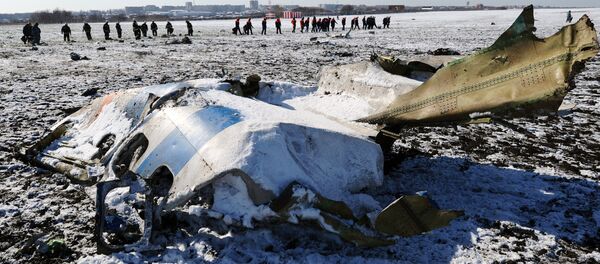 Ростов-на-Донуда болгон авиакырсыктын калдыктары. Архив - Sputnik Кыргызстан