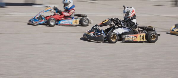 Первый этап открытого Чемпионата КР по картингу в Токмоке - Sputnik Кыргызстан