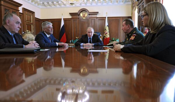 Президент РФ В. Путин провел совещание в Кремле. - Sputnik Кыргызстан