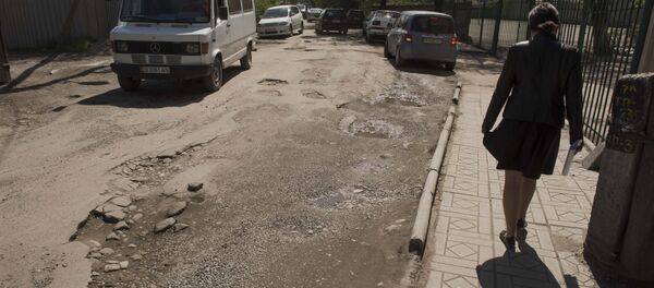 Улицы Бишкека, где требуется ямочный ремонт дорог - Sputnik Кыргызстан