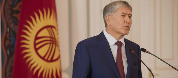 Президент Алмазбек Атамбаев. Архив Президент Алмазбек Атамбаев. Архив - Sputnik Кыргызстан