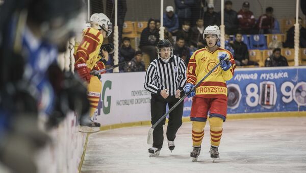 Кыргызстандын хоккей курама командасынын оюнчусу. Архив - Sputnik Кыргызстан