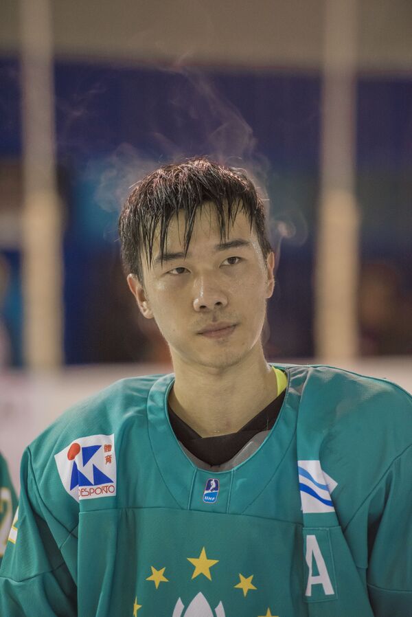 Кубок вызова Азии по хоккею с шайбой в Бишкеке - Sputnik Кыргызстан