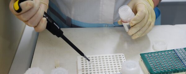 Лаборатория кызматкери. Архив - Sputnik Кыргызстан