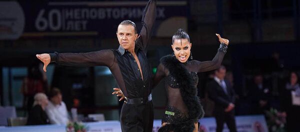 Кыргызстандык бийчилер Артем Семеренко менен Валерия Качалко. Архив - Sputnik Кыргызстан