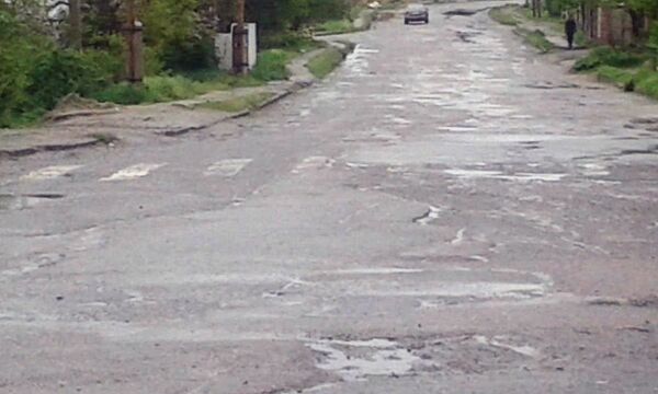 Опасная дорога на улице Северной в жилом массиве Чон-Арык - Sputnik Кыргызстан