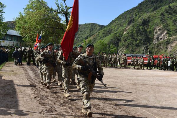 Военнослужащие Кыргызстана на совместных учениях ОДКБ Поиск-2016 в Таджикистане - Sputnik Кыргызстан