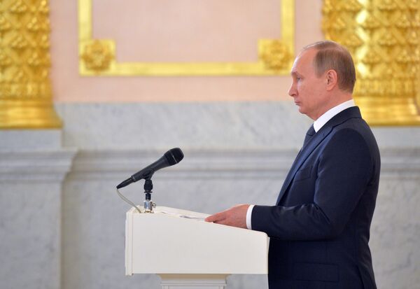 Президент России Владимир Путин выступает на церемонии вручения верительных грамот послов иностранных государств. - Sputnik Кыргызстан