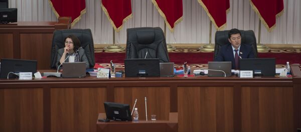 Вице-спикеры на заседании Жогорку Кенеша. Архивное фото - Sputnik Кыргызстан