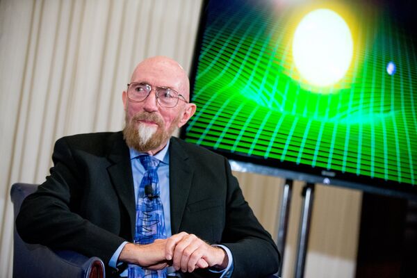 Америкалык физик жана астроном Кип Торн да башкы новатор болуп саналат - Sputnik Кыргызстан