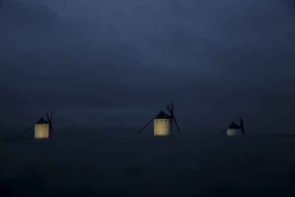 Ветряные мельницы в Кампо-де-Криптана. Испания - Sputnik Кыргызстан