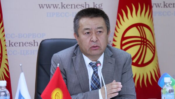 Лидер фракции Социал-демократической партии Кыргызстана Чыныбай Турсунбеков. Архивное фото - Sputnik Кыргызстан