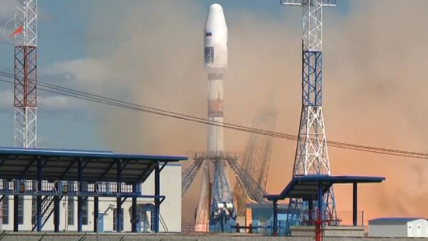 Кадры первого запуска ракеты со спутниками с космодрома Восточный - Sputnik Кыргызстан