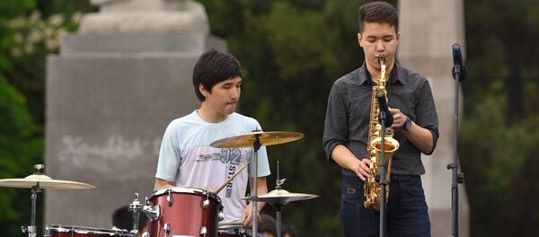 Музыканты во время празднования выступления. Архивное фото - Sputnik Кыргызстан