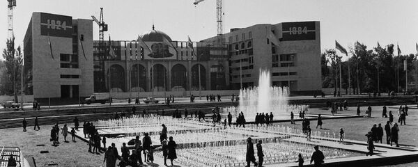 Как менялась столица последние 80 лет. Архивные фото Как менялась столица последние 80 лет. Архивные фото - Sputnik Кыргызстан