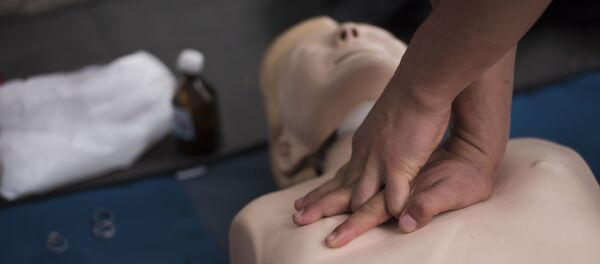 Биринчи жардам көрсөтүү. Архив - Sputnik Кыргызстан