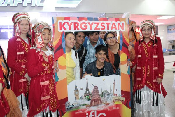 Тил жана маданият фестивалынын катышуучулары. - Sputnik Кыргызстан