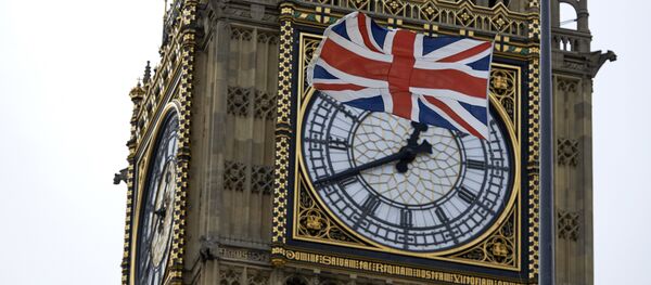 Государственный флаг Великобритании на фоне Биг-Бена. Архивное фото - Sputnik Кыргызстан