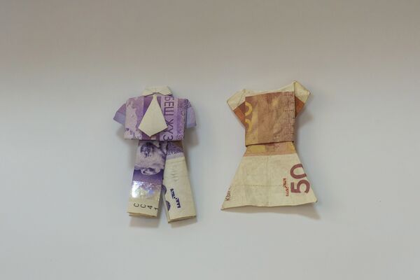 Оригами из сомовых купюр разных номиналов - Sputnik Кыргызстан