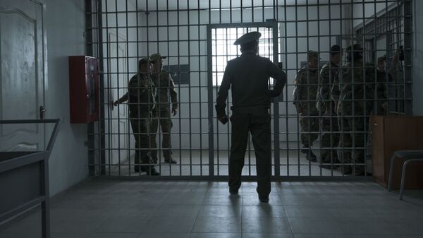 Сотрудники ГСИН на спецкомплексе для осужденных. Архивное фото - Sputnik Кыргызстан