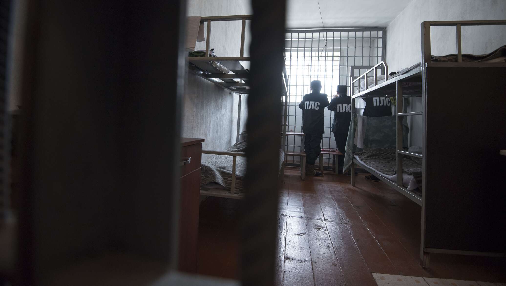 Как содержатся пожизненно осужденные. Полярная Сова (колония) заключённые ИК-18 «Полярная Сова». Исправительная колония 18 Полярная Сова. Тюрьмы колонии СИЗО Кыргызстана. Полярная Сова тюрьма камеры.