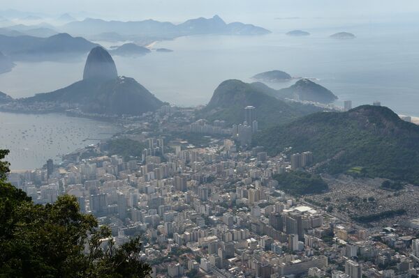 Вид на Рио-де-Жанейро с горы Корковаду. Архивное фото - Sputnik Кыргызстан