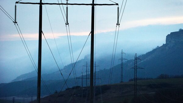 Жогорку вольттуу электр берүү линиялары. Архив - Sputnik Кыргызстан