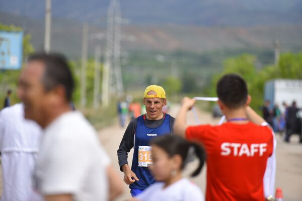 Пятый международный марафон Run The Silk Road в Чолпон-Ате - Sputnik Кыргызстан