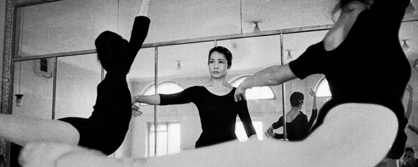 СССРдин эл артисти, атактуу балерина Бүбүсара Бейшеналиеванын архивдик сүрөтү - Sputnik Кыргызстан