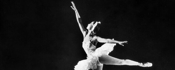 Кыргыздын белгилүү балеринасы Бүбүсара Бейшеналиева. Архив - Sputnik Кыргызстан