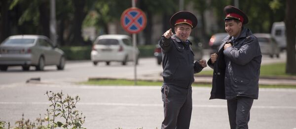 Сотрудники правоохранительного органов. Архивное фото - Sputnik Кыргызстан