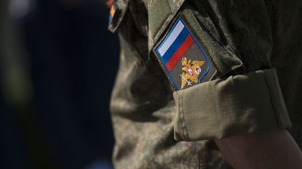 ЖККУ авиабазасынын аскери. Архив - Sputnik Кыргызстан