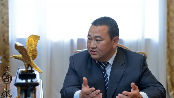 Полномочный представитель правительства в Иссык-Кульской области Асхат Акибаев. Архивное фото - Sputnik Кыргызстан