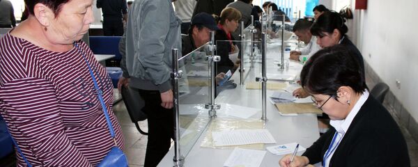 Проверка работы северного филиала Центра обслуживания населения в городе Бишкек - Sputnik Кыргызстан