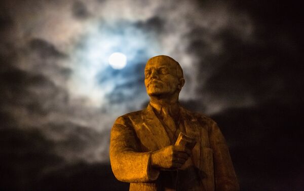 Памятник В.И. Ленину. Архивное фото - Sputnik Кыргызстан
